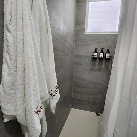 Serene Summer Close Proximity To Araneta Centre